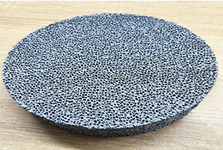 What are the Advantages and Applications of Ceramic Foam Filters?