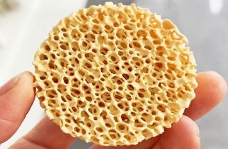 A phosphate-free and high melting point filter-Zirconia Ceramic Foam Filter