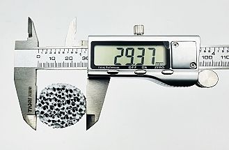 Strict Quality Inspection of SIC Ceramic Foam Filters Before shipment.